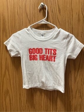 Renee Rapp Good T’s Big Heart Baby Tee Sz M